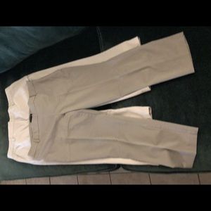Two capris size 14